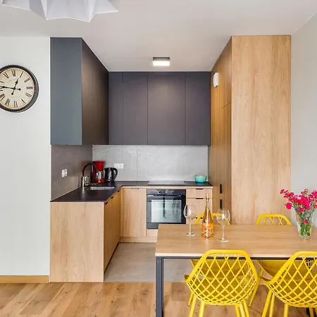 Blue Moon With Sea View - Spectrum *