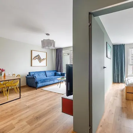 Blue Moon With Sea View - Spectrum *