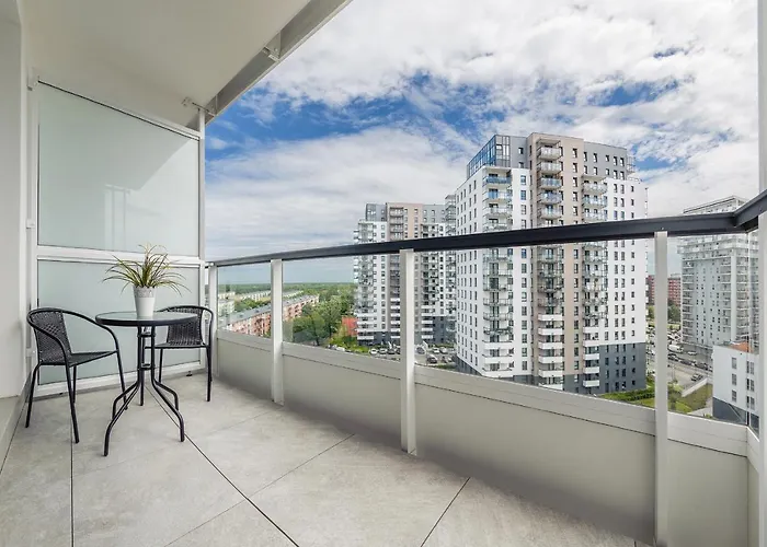 Blue Moon With Sea View - Spectrum Danzig