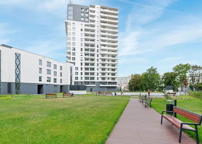 Blue Moon With Sea View - Spectrum Danzig